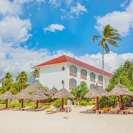 Ahg Sun Bay Mlilile Beach Hotel 마템웨 외부 사진