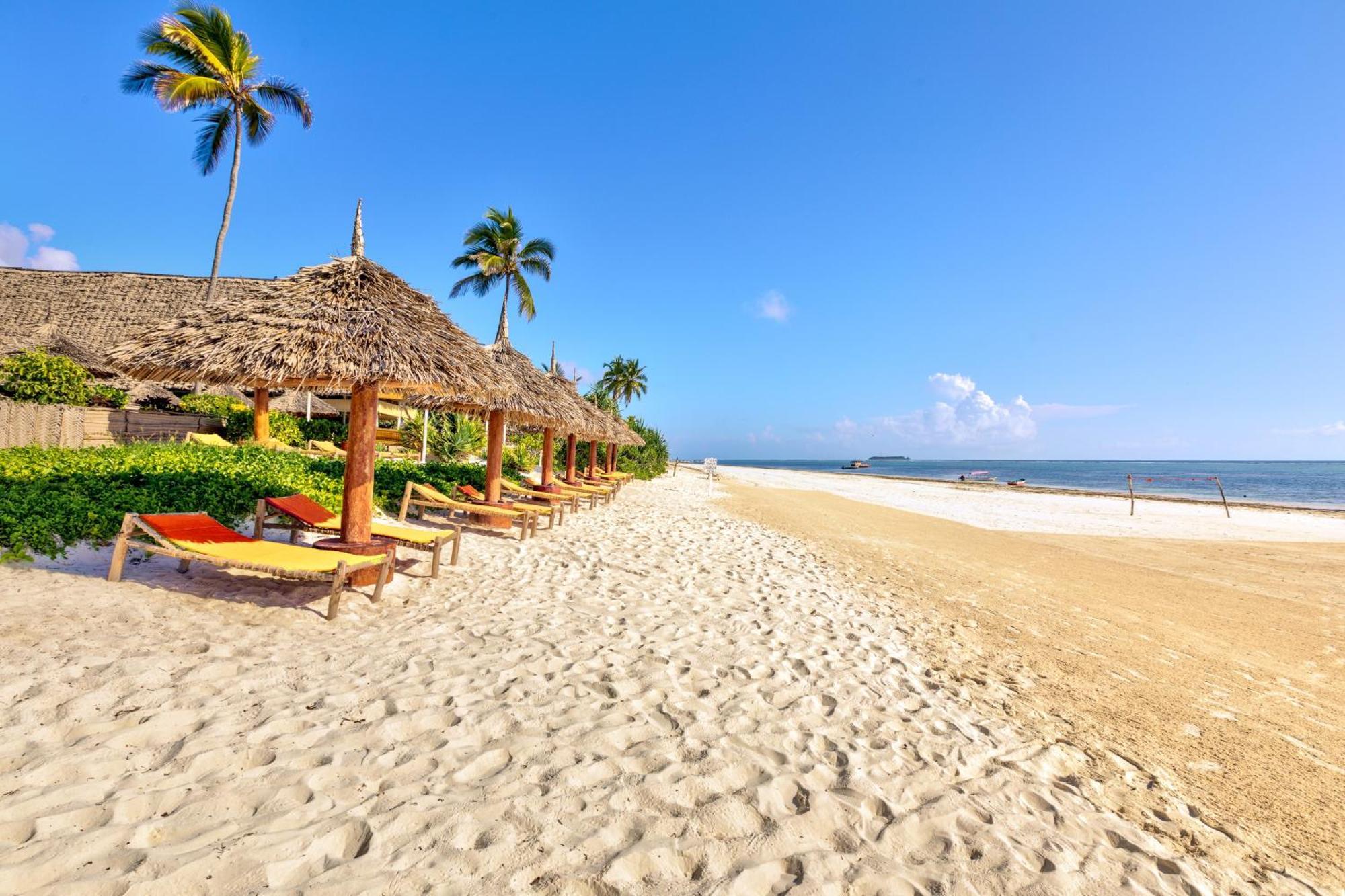 Ahg Sun Bay Mlilile Beach Hotel 마템웨 외부 사진